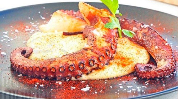 Pulpo con puré duquesa