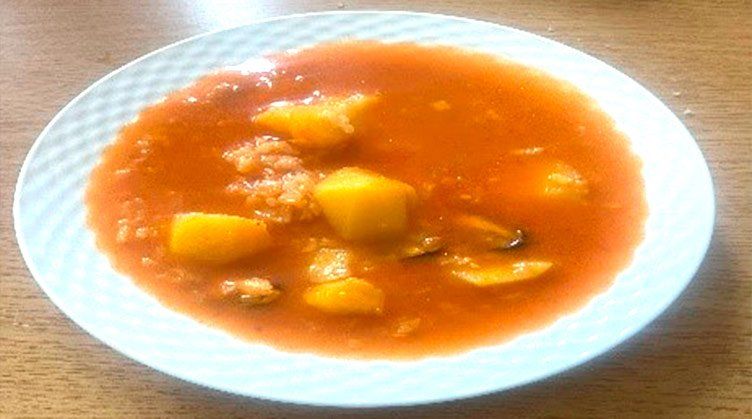 Patatas cocidas con mejillones